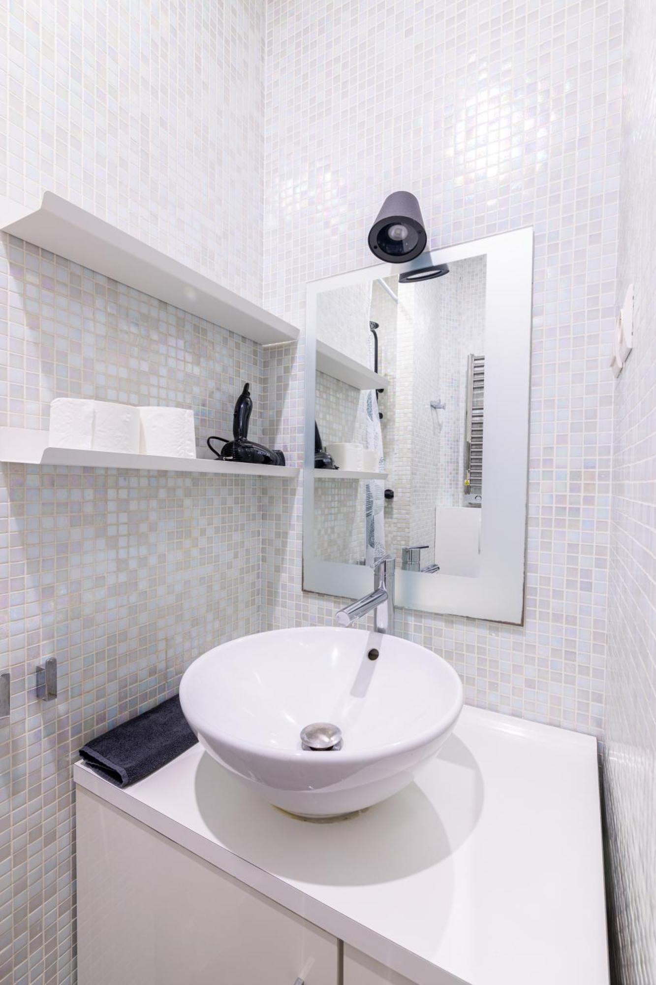 Luxurious 1 Bedroom Republique Vinaigriers Free Netflix Paris Bagian luar foto